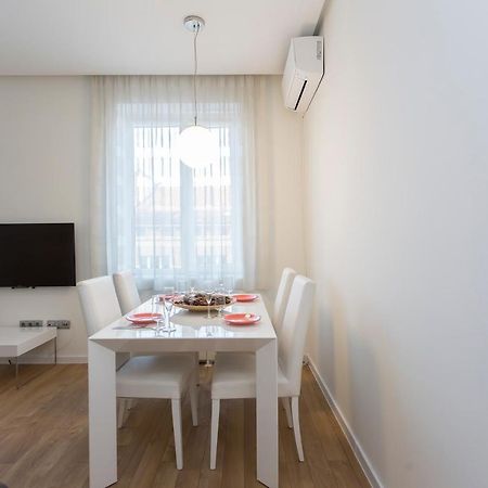 Modern Apartment In The City Center Sofia Exterior photo