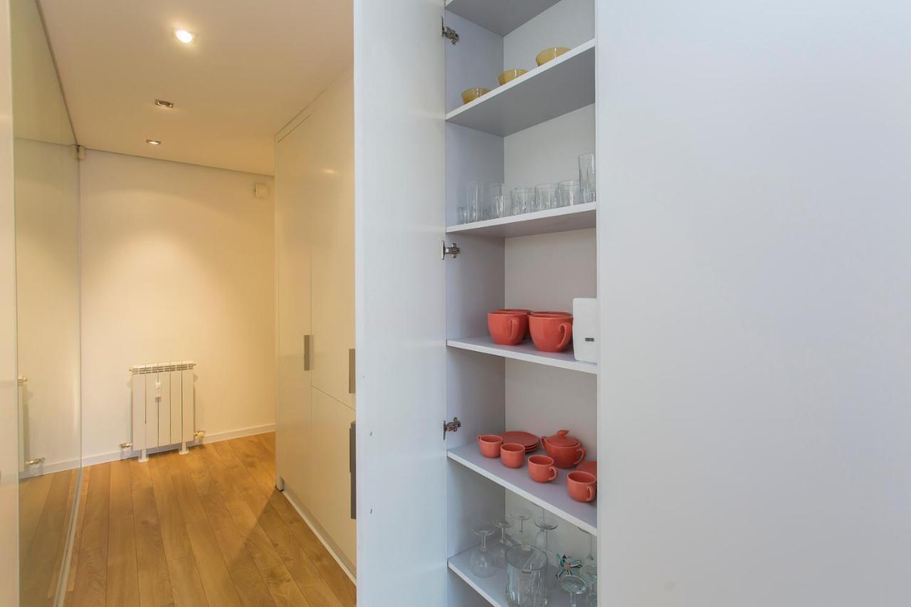 Modern Apartment In The City Center Sofia Exterior photo
